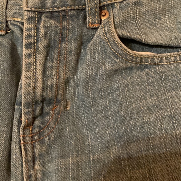 Boys 550 relaxed Levi jeans. 16 regular. 28x28 - Picture 4 of 6